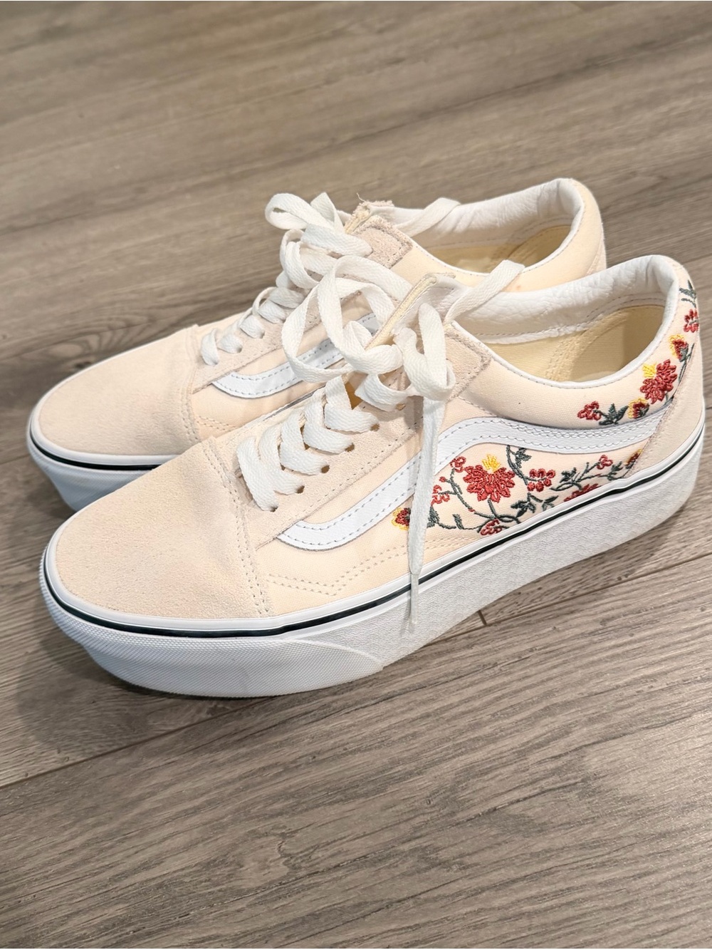 Vans Cream Platform Sneakers with Floral Embroidery - Picture 6 of 6